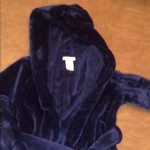 Pottery Barn Kids Pajamas - Pottery Barn Kids Robe size 4-6 like new Pottery Barn Kids Pajamas - Pottery Barn Kids Robe size 4-6 like new